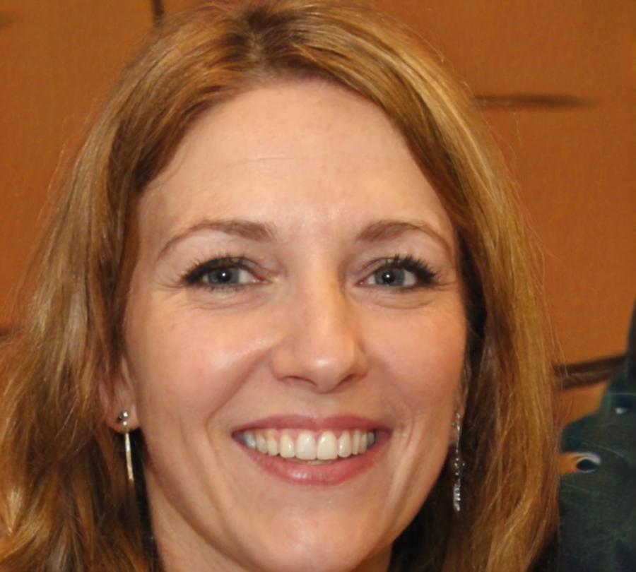 Portraitfoto einer zufriedenen Teilnehmerin